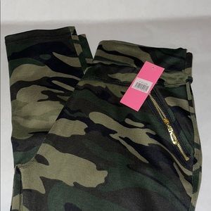 NWT camp leggings L/XL